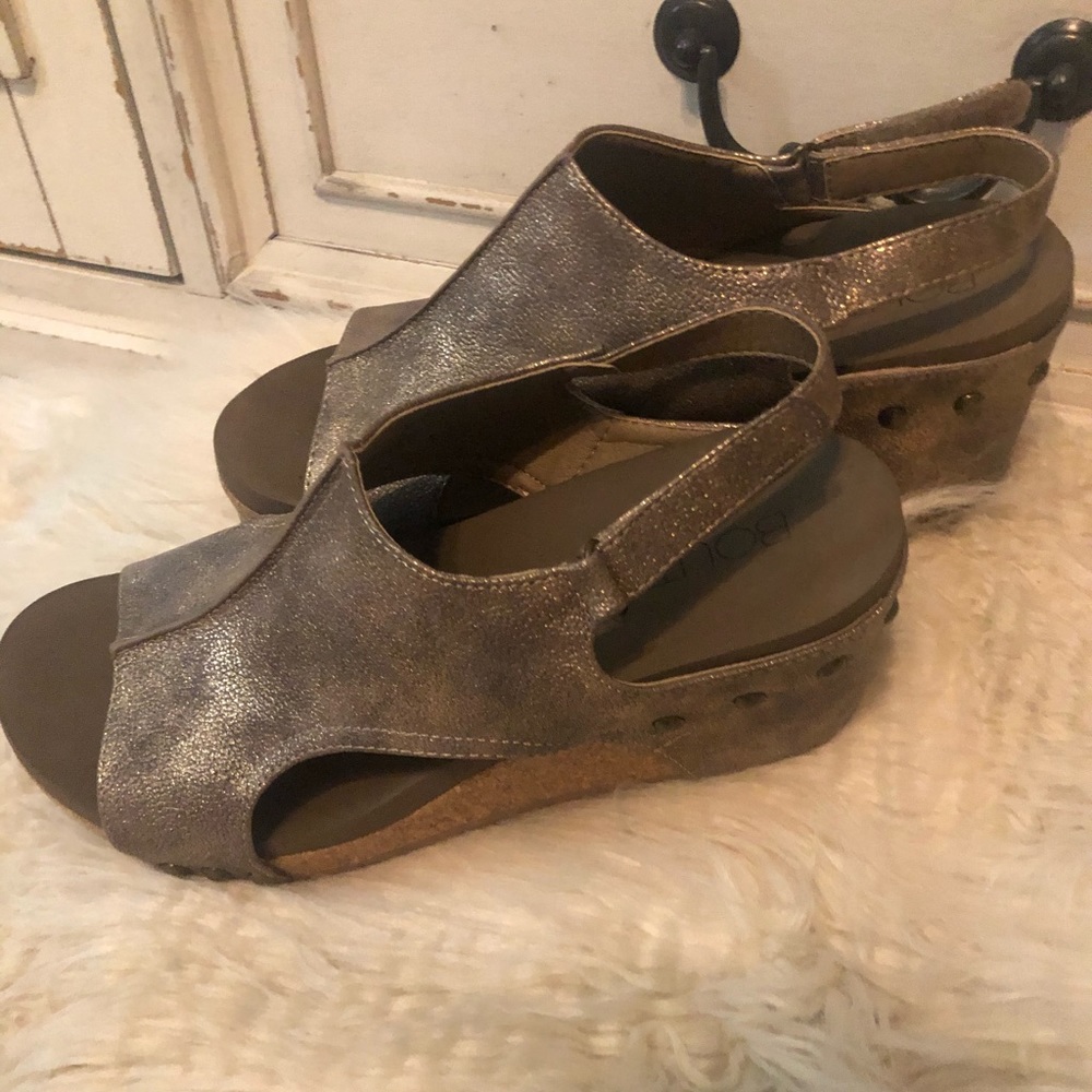 Wedge sandals
